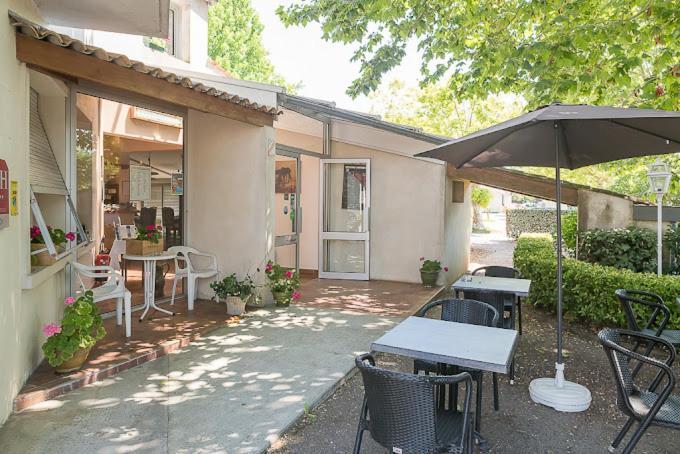 Hotel Platanes - Kb Hotel Group Etauliers ภายนอก รูปภาพ