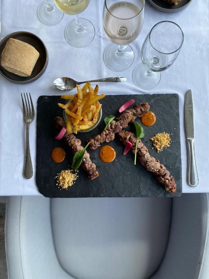 Hotel Platanes - Kb Hotel Group Etauliers ภายนอก รูปภาพ